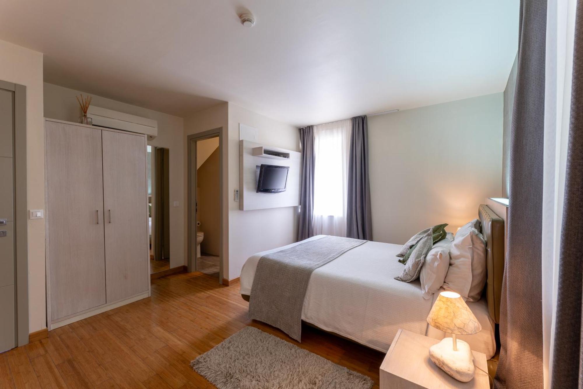Hotel San Giorgio Vis Bagian luar foto