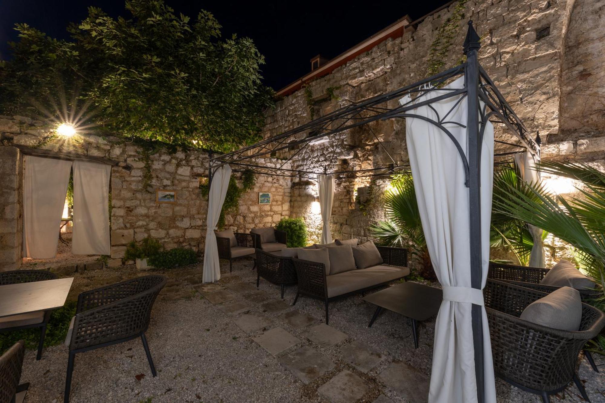 Hotel San Giorgio Vis Bagian luar foto
